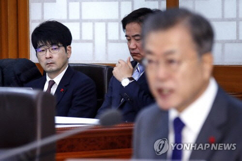 탁현민 청와대 의전비서관(왼쪽)[연합뉴스]